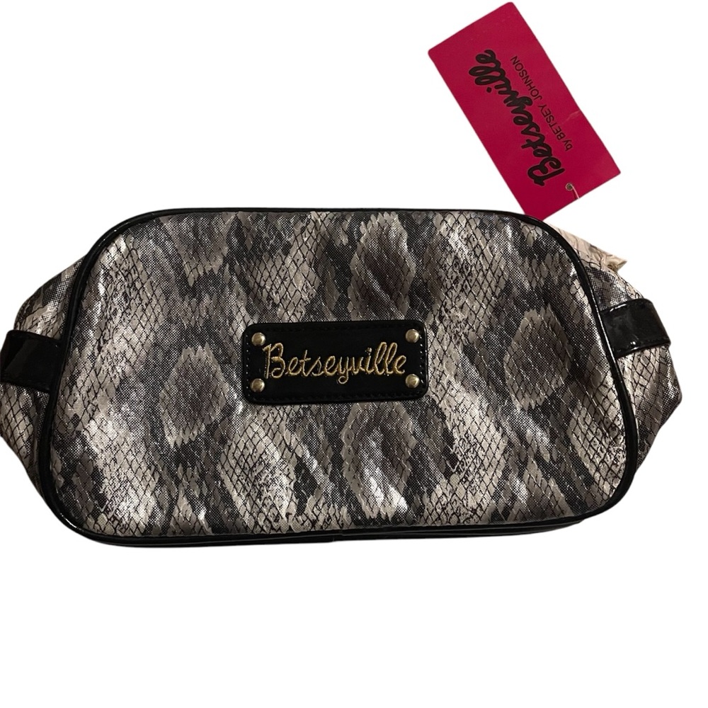NWT Betseyville Black & Gray Snake Print Makeup Bag